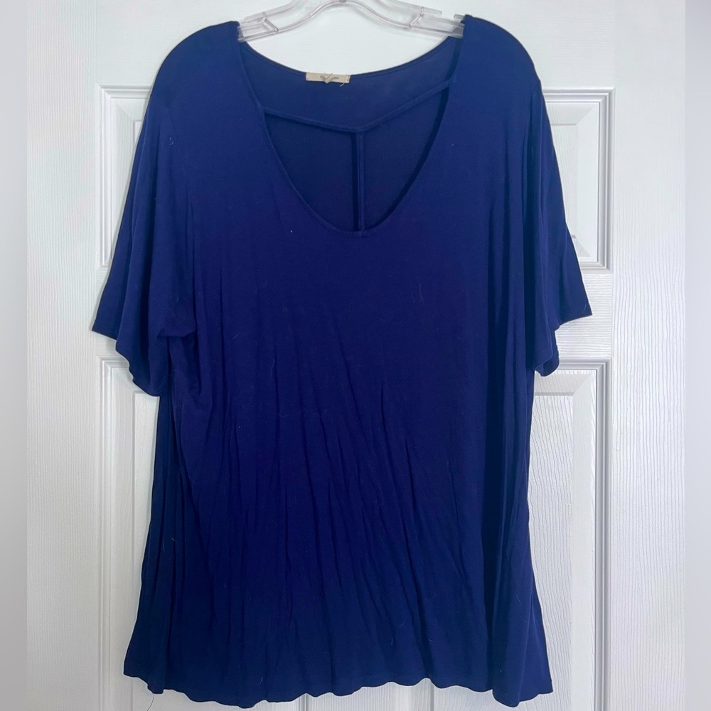 T neck top